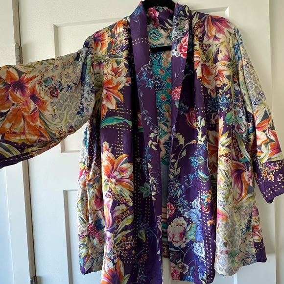 WELLER TOPIARY HUNTER KIMONO by Johnny Was. New with tags, 100% silk - Picture 4 of 12